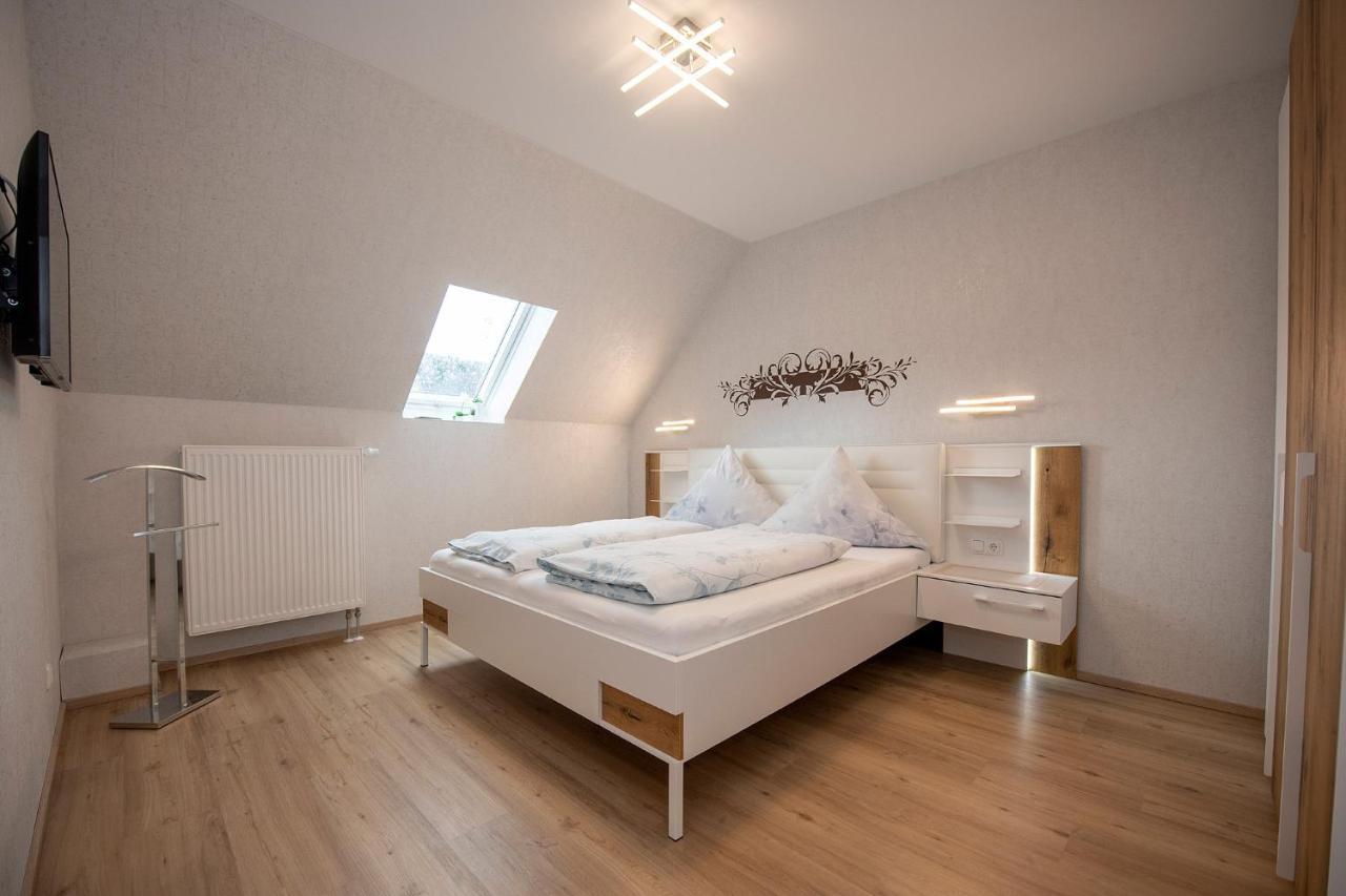Ferienwohnungen Am Matthiasturm Neef Luaran gambar